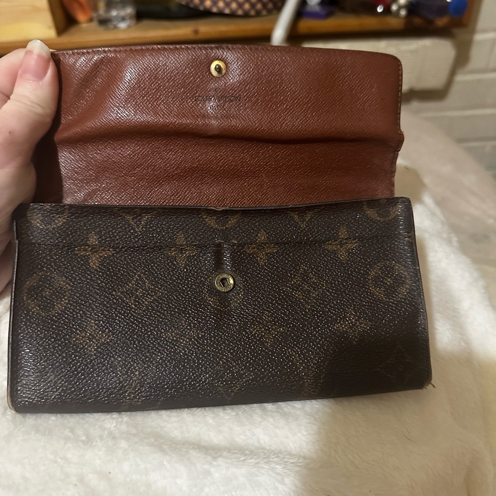 Louis Vuitton Brown Wallet - Picture 16 of 16
